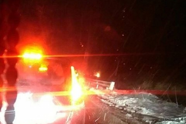 На Прикарпатті під час руху загорілась вантажівка (Відео)