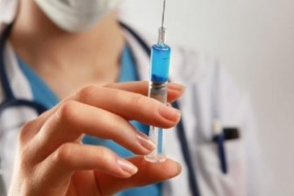 Мер Франківська хоче показово вакцинувати від кору двох чиновників