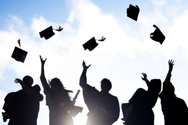 На Прикарпатті лише 9% випускників отримали направлення на роботу після навчання. Статистика