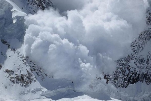 Синоптики попереджають про значний рівень лавинної небезпеки у Карпатах