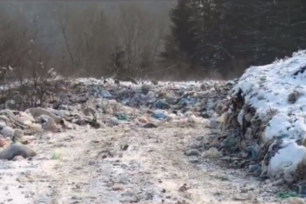 Через сміття на Верховинщині назріває екологічне лихо