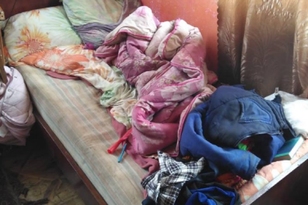Непутяща матір: На Богородчанщині троє дітей живуть в жахливих умовах