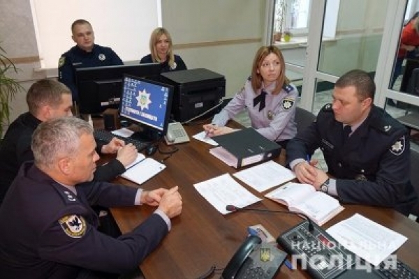 Поліцейські Івано-Франківщини перейшли на посилений режим роботи