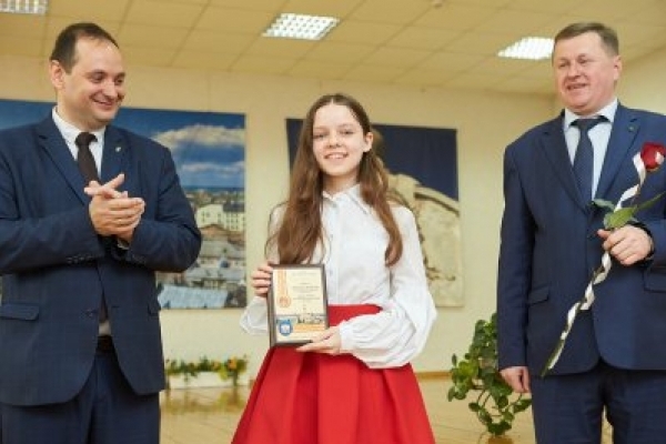 В Івано-Франківську нагородили кращих учнів