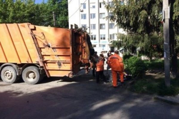 В Івано-Франківську зросли тарифи за вивезення сміття