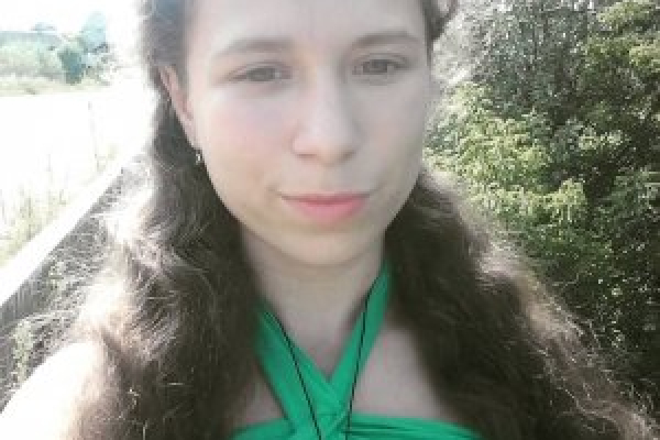На Прикарпатті зникла безвісти 16-річна дівчина