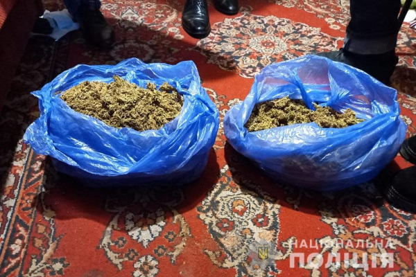 На Франківщині викрили двох наркоторговців (Фото)