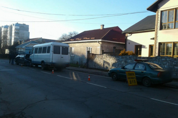 Водій автівки, яка в'їхала в автобус у Калуші, був у стані наркотичного сп`яніння