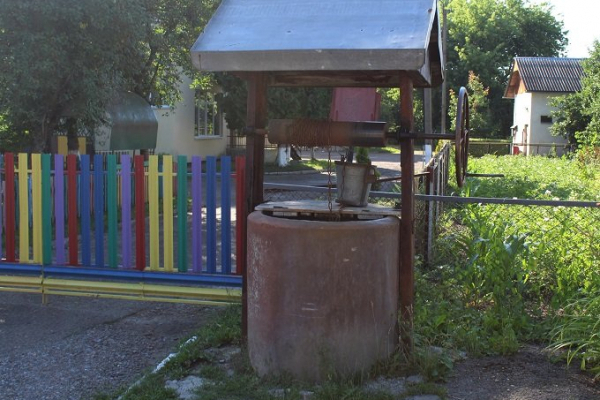 Мешканців Тисмениці закликають не споживати воду із громадської криниці
