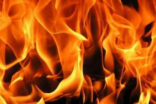В Івано-Франківську спалахнула пожежа в житловому будинку: врятовано багато людей, з них 3 дитини 