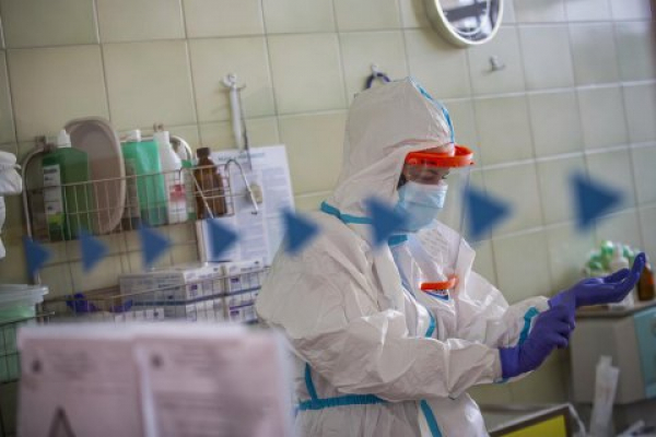 Ризик спалаху коронавірусу на Прикарпатті в новому епідсезоні залишається високим