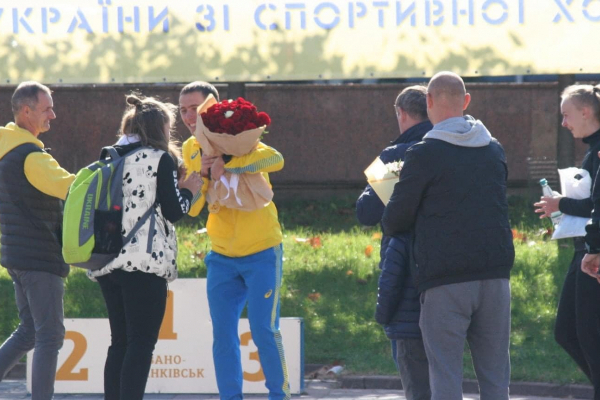Спортсмен з Прикарпаття переміг на чемпіонаті України зі спортивної ходьби й освідчився коханій