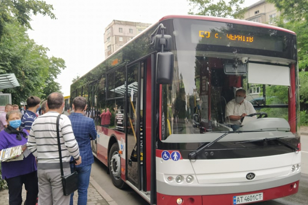 Як працює комунальний транспорт Івано-Франківська під час воєнного стану