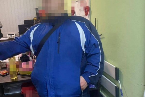 Патрульні впіймали чоловіка, який обікрав магазин в Франківську