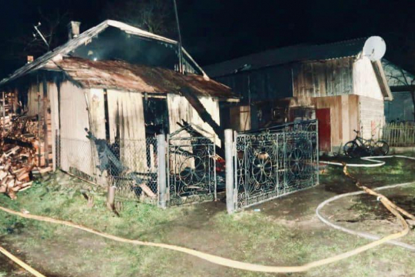 У приватному будинку загинули двоє прикарпаток внаслідок пожежі 