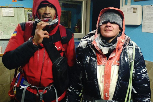 У Карпатах рятувальники знайшли туриста, який заблукав в горах