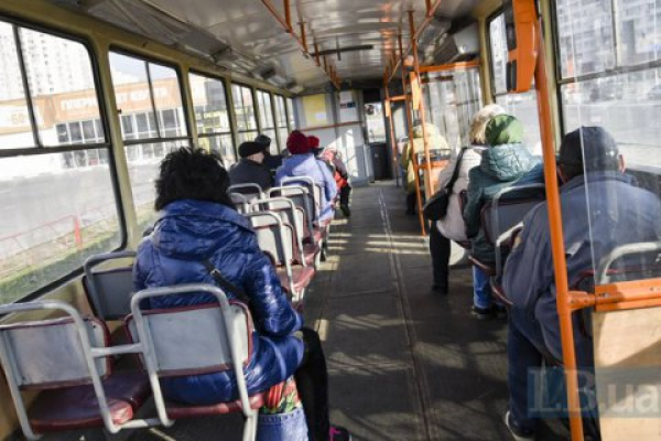 В Івано-Франківську на численні прохання мешканців тимчасово вводять додаткові рейси маршрутного транспорту