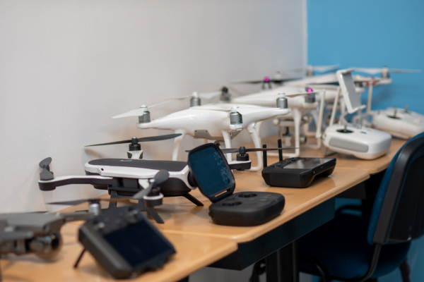 На Тернопільщині навчатимуть операторів дронів на базі військового коледжу