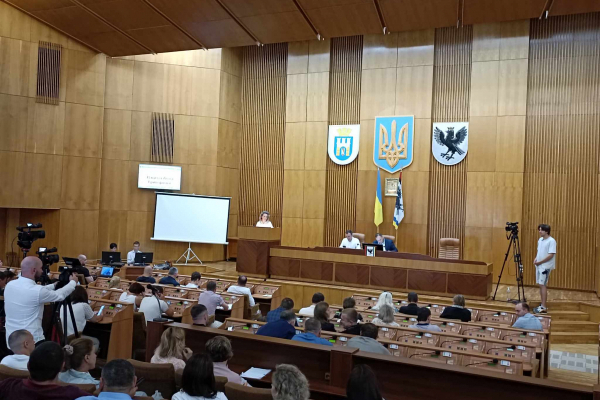 Міська рада погодила об’єднання чотирьох медзакладів Франківська в один
