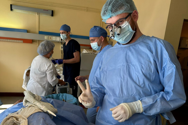 В Івано-Франківській обласній лікарні за допомогою унікального методу врятували ногу військовому