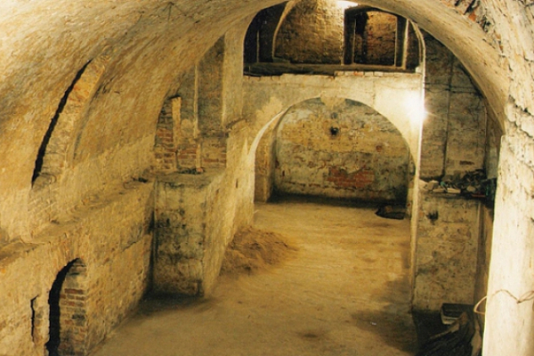 Підземелля ратуші у Івано-Франківську відкриють для екскурсій