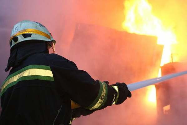 Пожежа будинку в Калуші: рятувальники евакуювали 8 людей