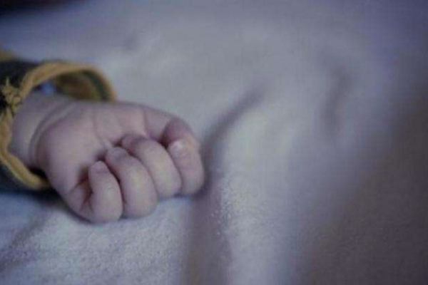 Матір, яка викинула немовля на Прикарпатті, розшукали правоохоронці