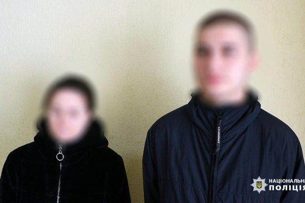 Встановили та затримали хуліганів, які напали на літню жінку в Івано-Франківську