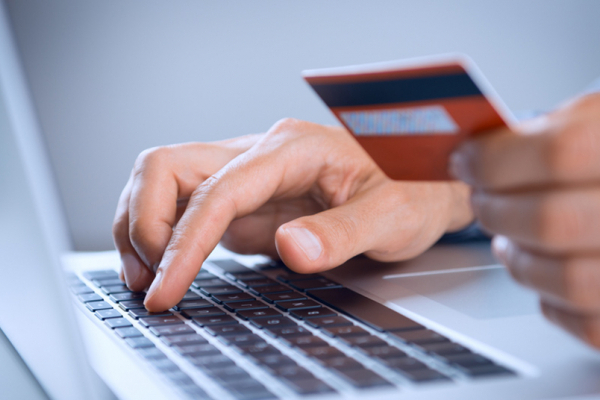 Онлайн кредити vs. традиційні банки: Що обрати?